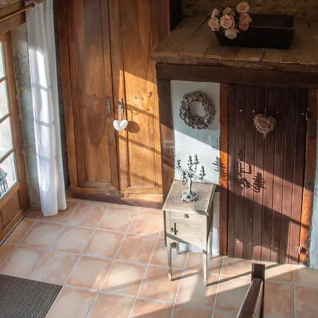 Aux Juges-charming Holiday House With Private Infinitypool!
